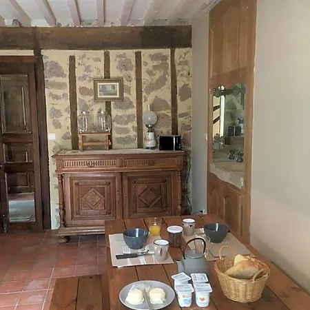 Chez Mamylette Bed & Breakfast 3*